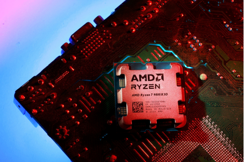 US chipmaker commits to 'deeper' investments in China