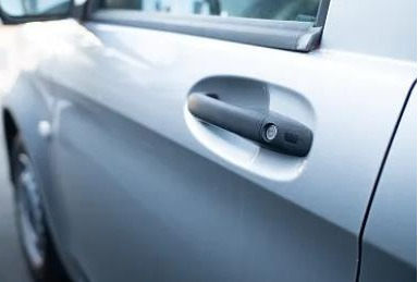 China tightens vehicle safety rules with new door handle standard