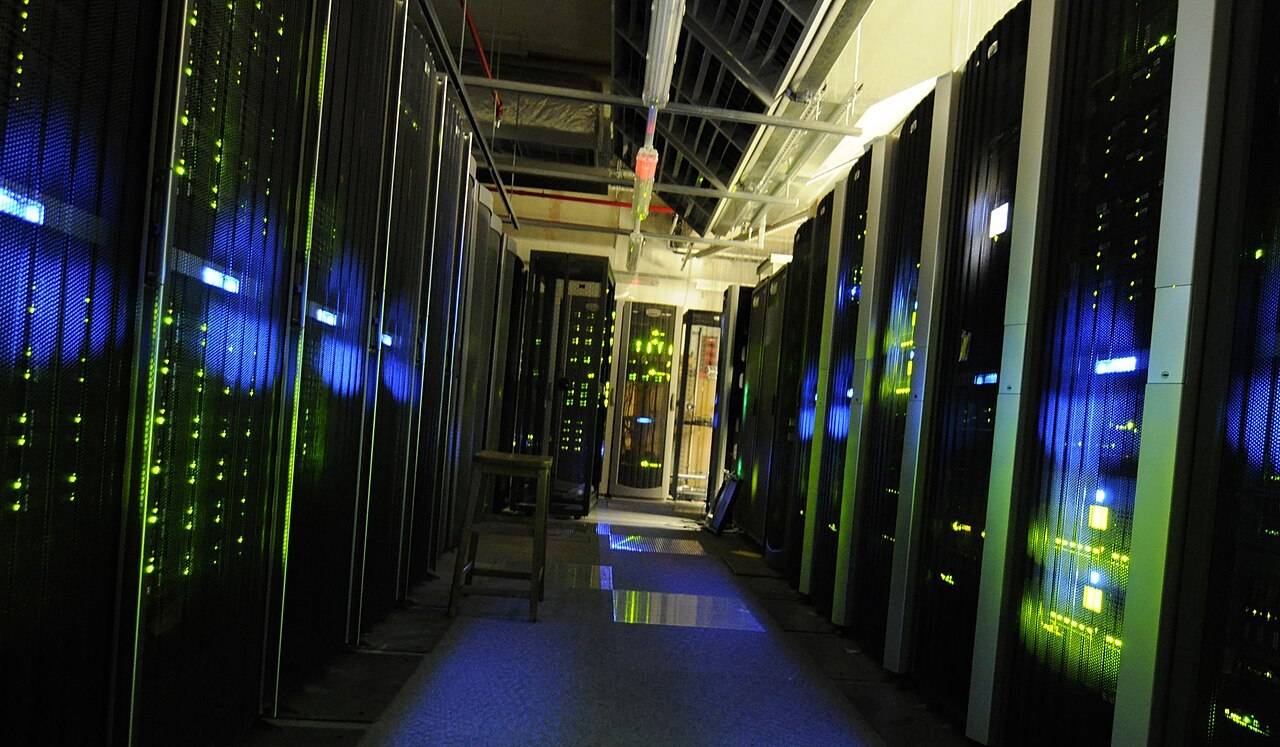 Mistral opens public preview of its Large 4 AI model